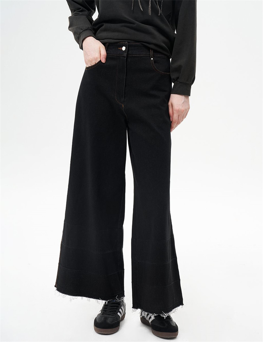 Paçası Eskitmeli Denim Siyah Pantolon