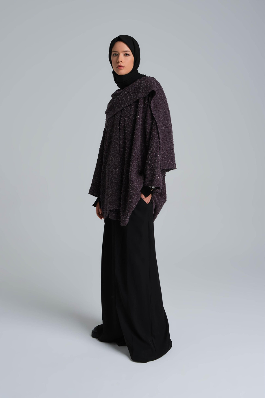 Pullu Kumaşlı Asimetrik Antrasit Hırka