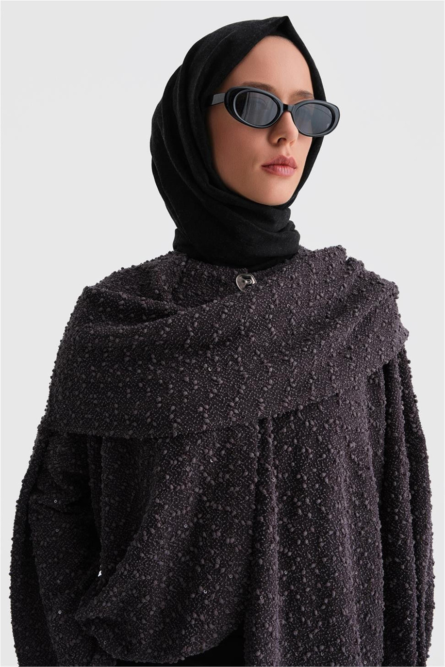 Pullu Kumaşlı Asimetrik Antrasit Hırka