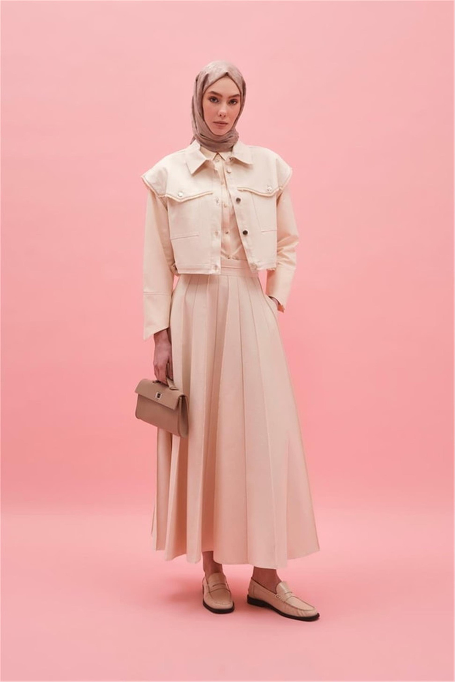 Püskül Detaylı Beli Daralabilen Naturel Yelek