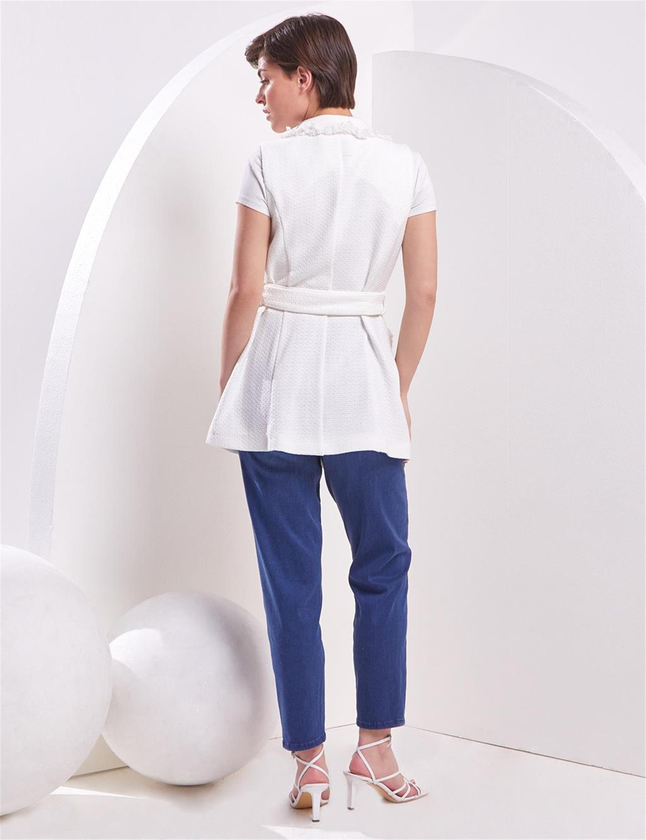 Püsküllü Tüvit  Ekru Yelek