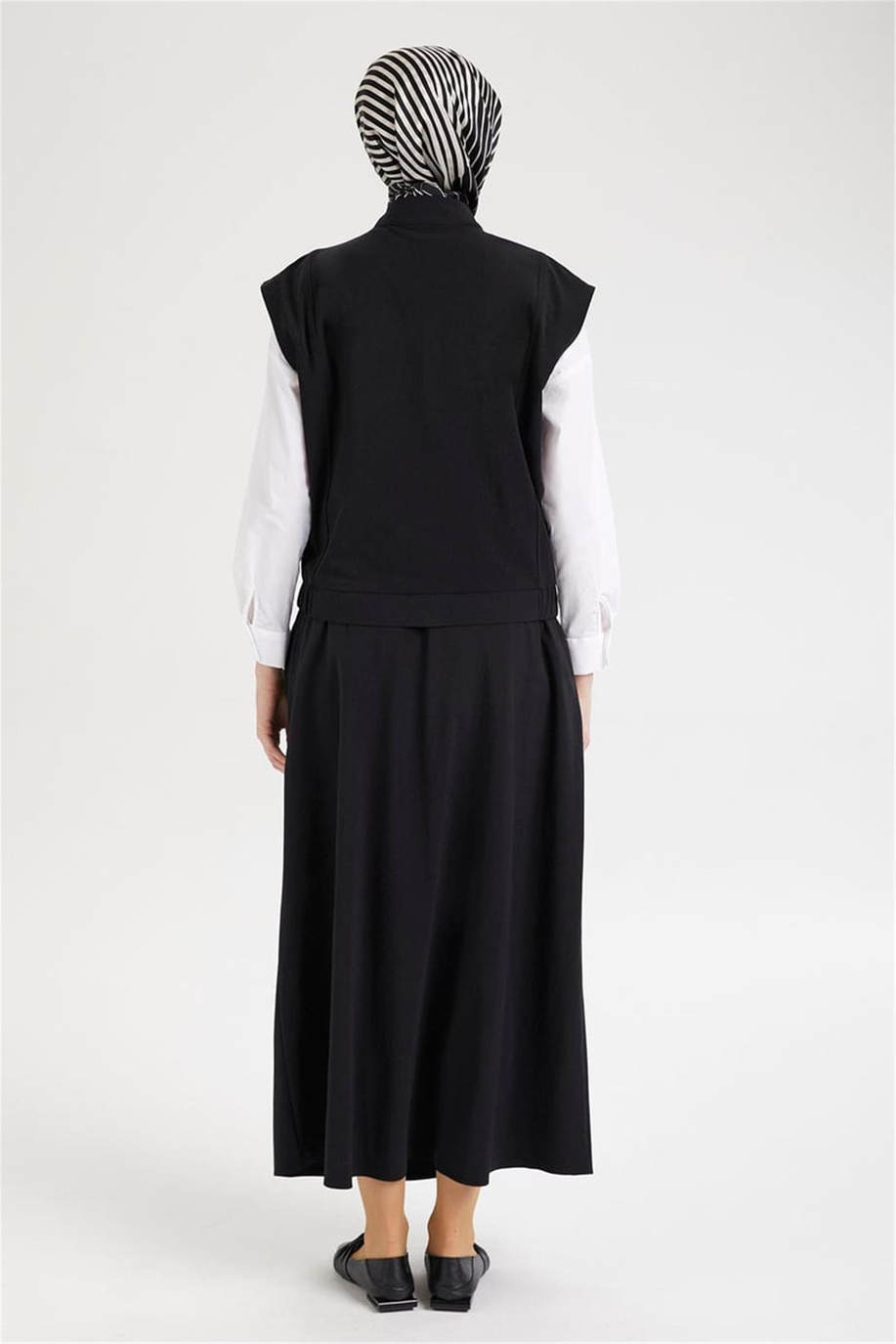 Sıfır Kol Yelekli Ve Etekli İkili Takım Siyah - 25YT613
