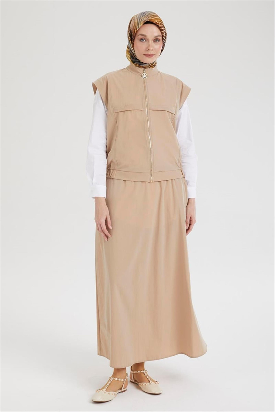 Sıfır Kol Yelekli Ve Etekli İkili Takım Bej - 25YT613