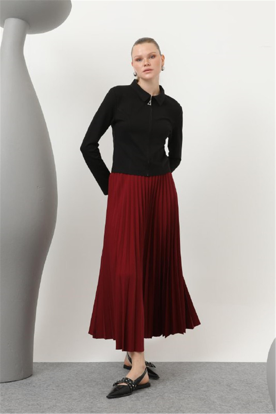 Şık Ve Hareketli Kesim Bordo Etek