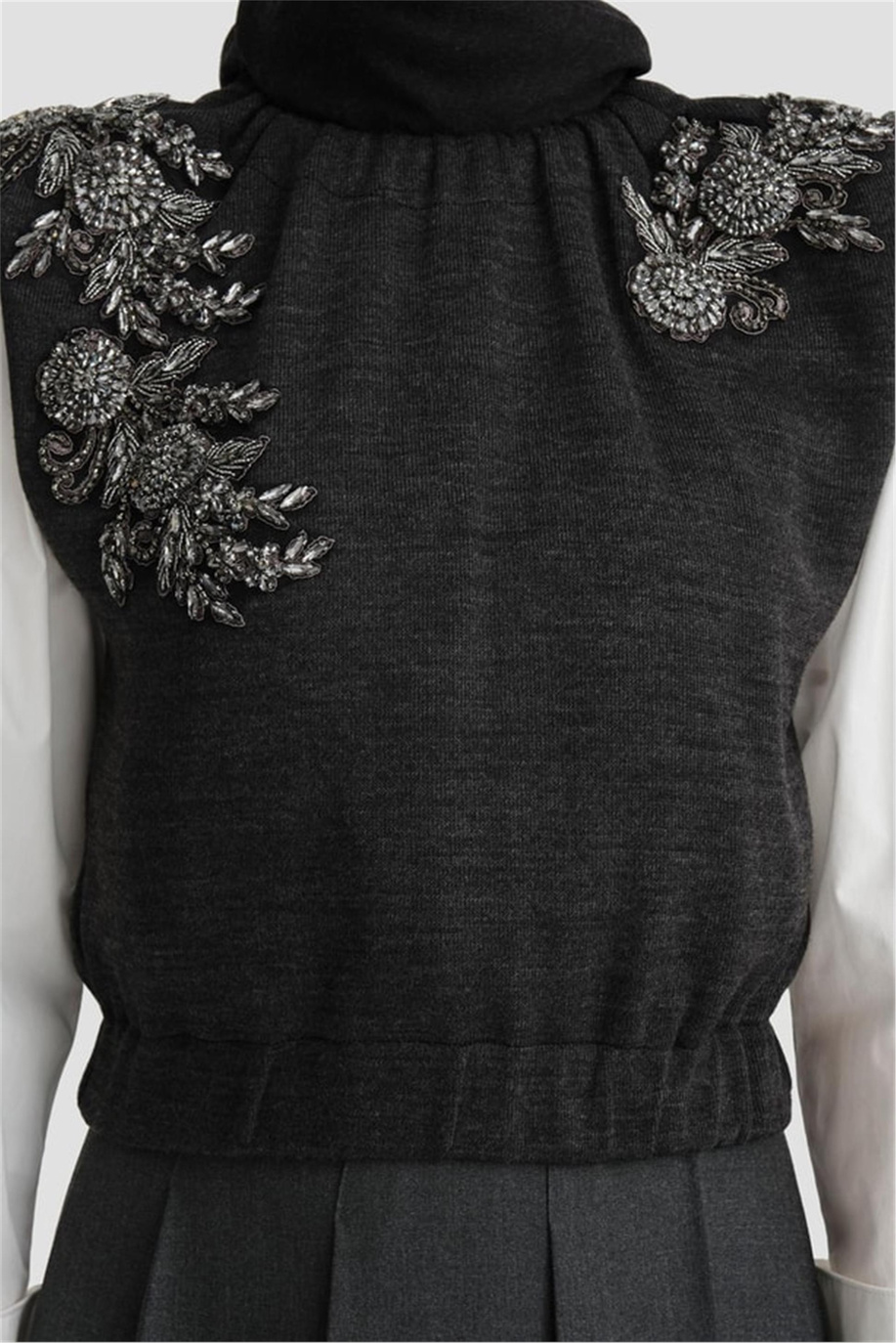 Taş Aplikeli Süveter Antrasit Yelek