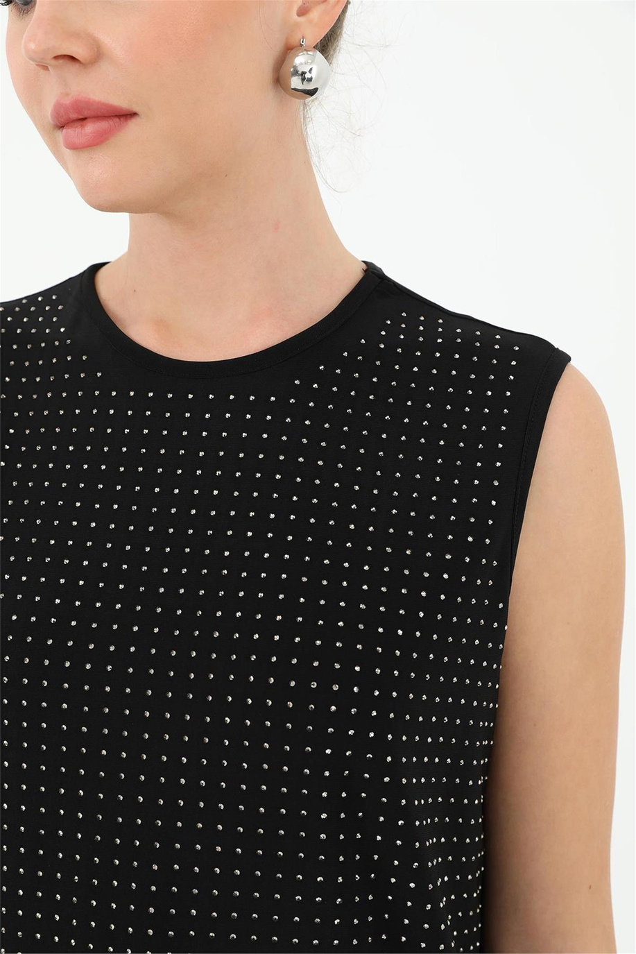 Taş Detaylı Kolsuz Tunik Siyah - 25YP10525