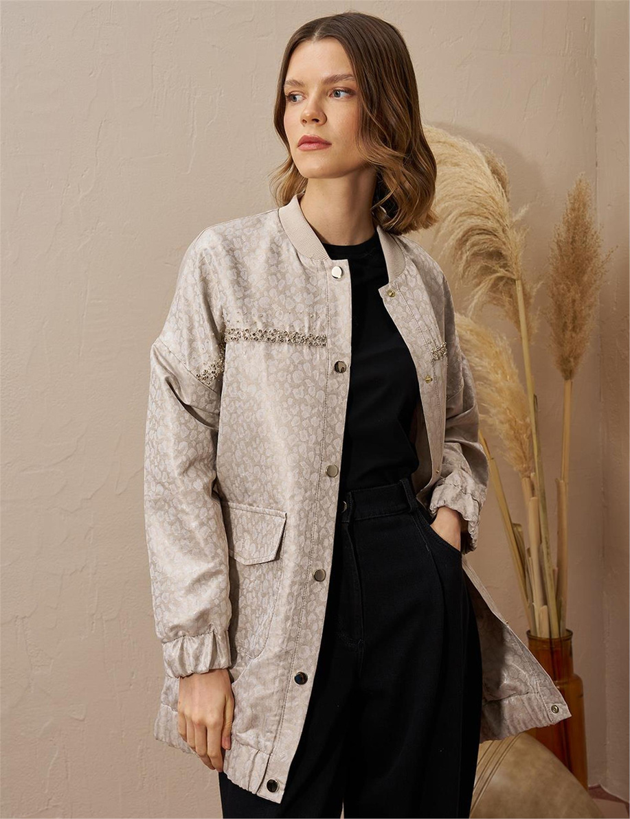 Taş İşlemeli Jakarlı Ceket Taş