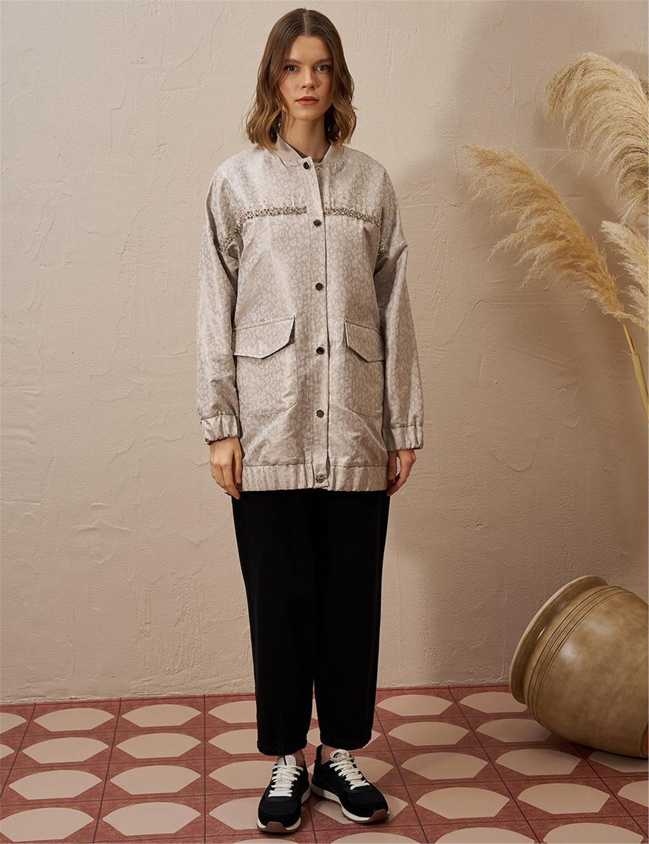 Taş İşlemeli Jakarlı Ceket Taş