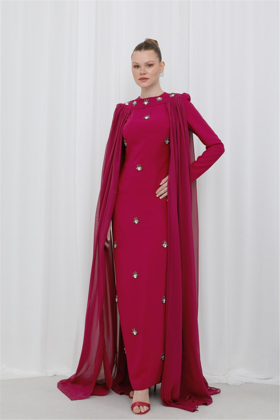 Taş İşlemeli Şal Detaylı Mürdüm Elbise