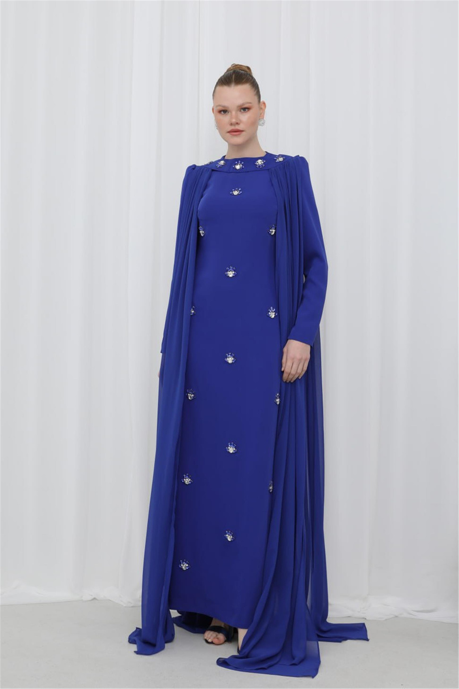 Taş İşlemeli Şal Detaylı Saks Elbise