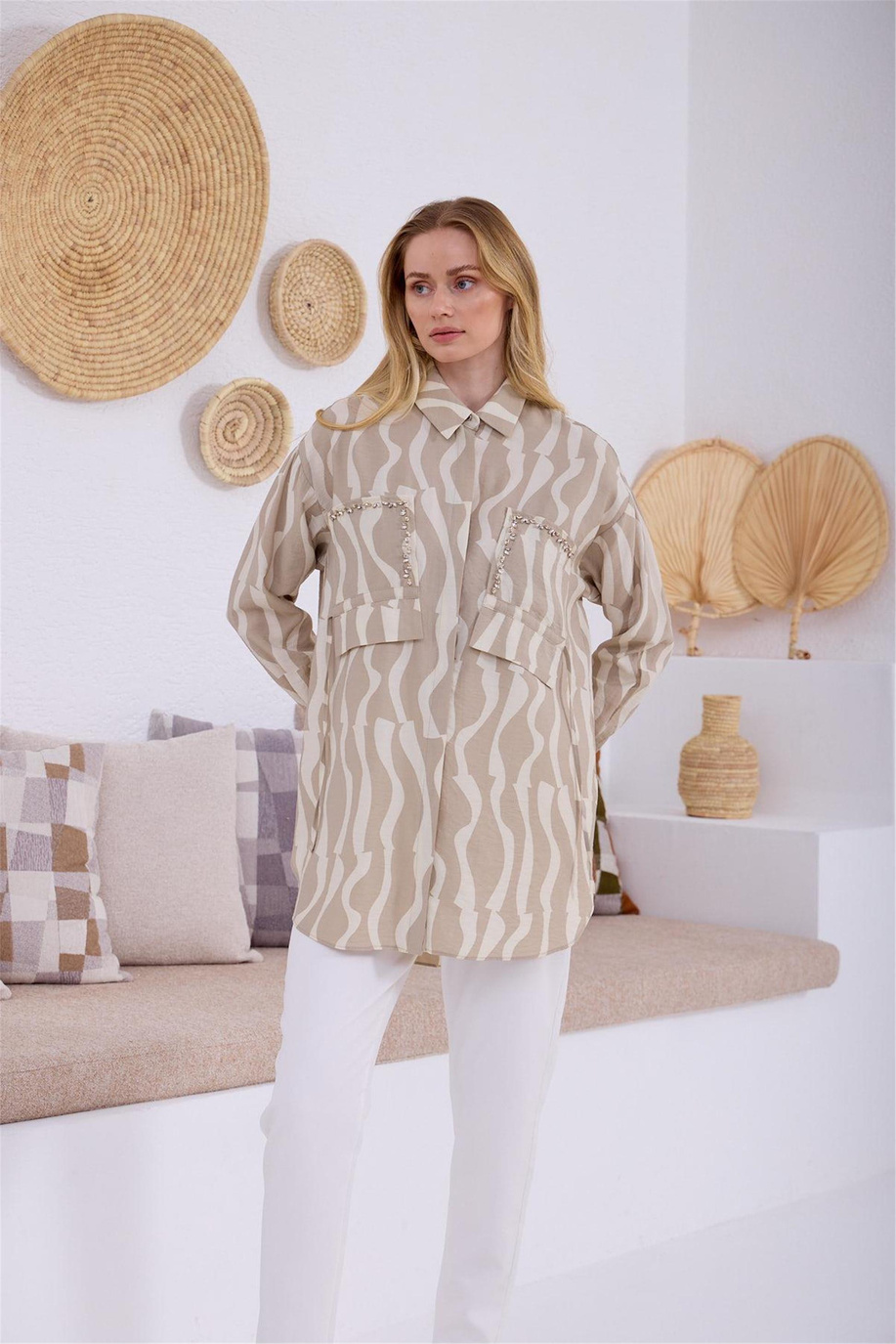 Taş İşlemeli Tensel Bej Gömlek