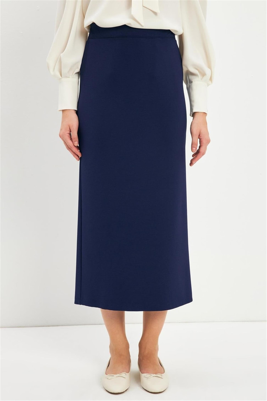 Yırtmaçlı Düz Kesim Lacivert Etek