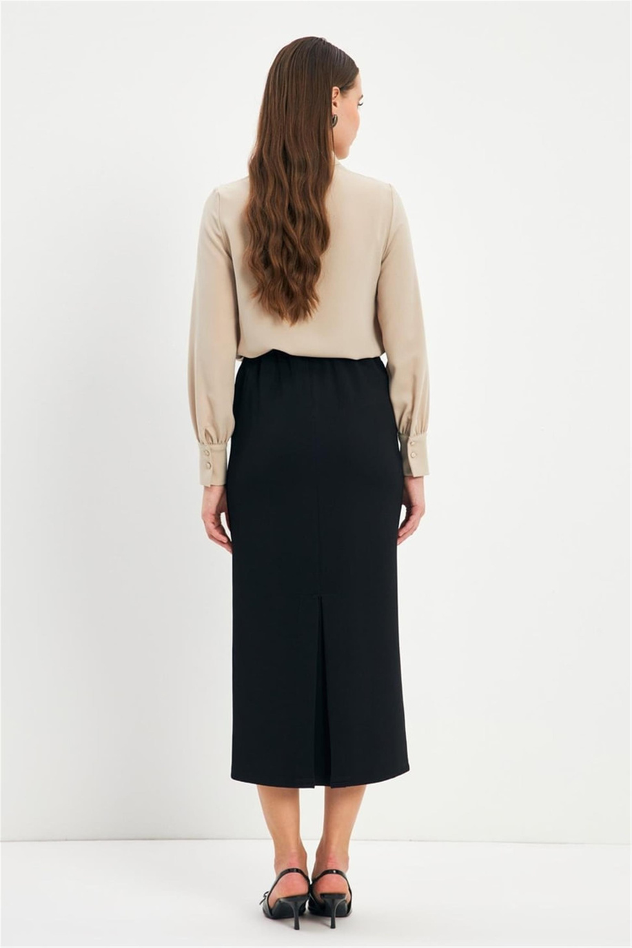 Yırtmaçlı Düz Kesim Siyah Etek