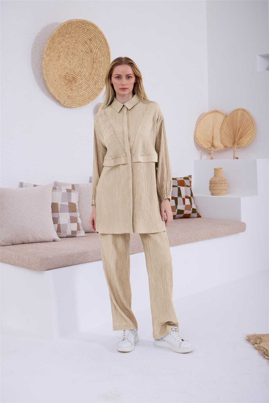 Zincir Detaylı Kraş Bej Takım