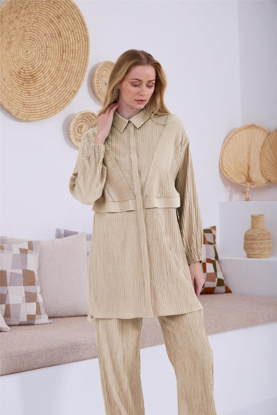 Zincir Detaylı Kraş Bej Takım