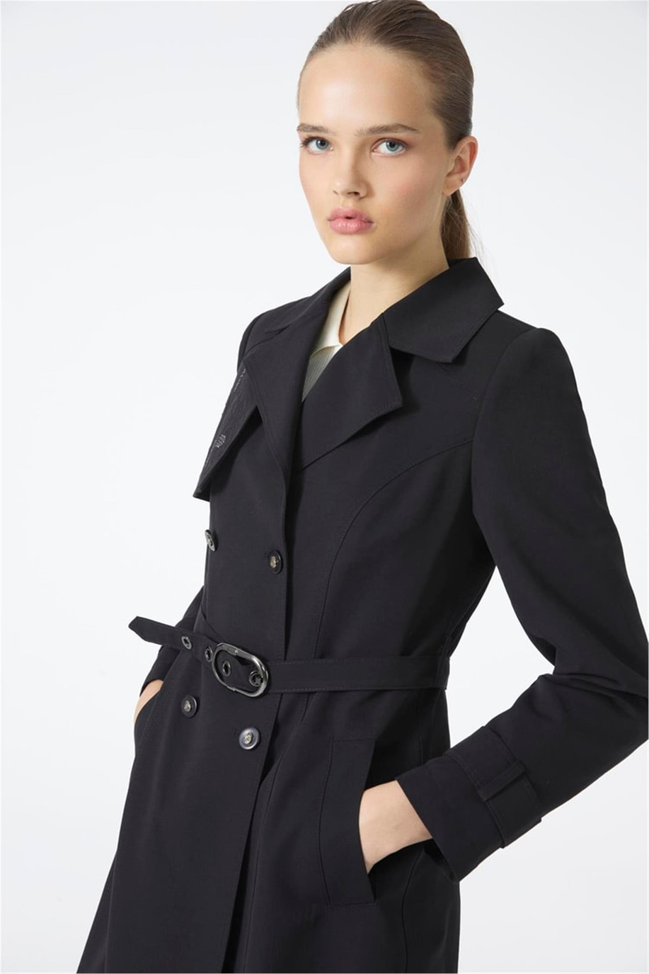 Zühre İşleme Detaylı Kemerli Siyah Trençkot 13812