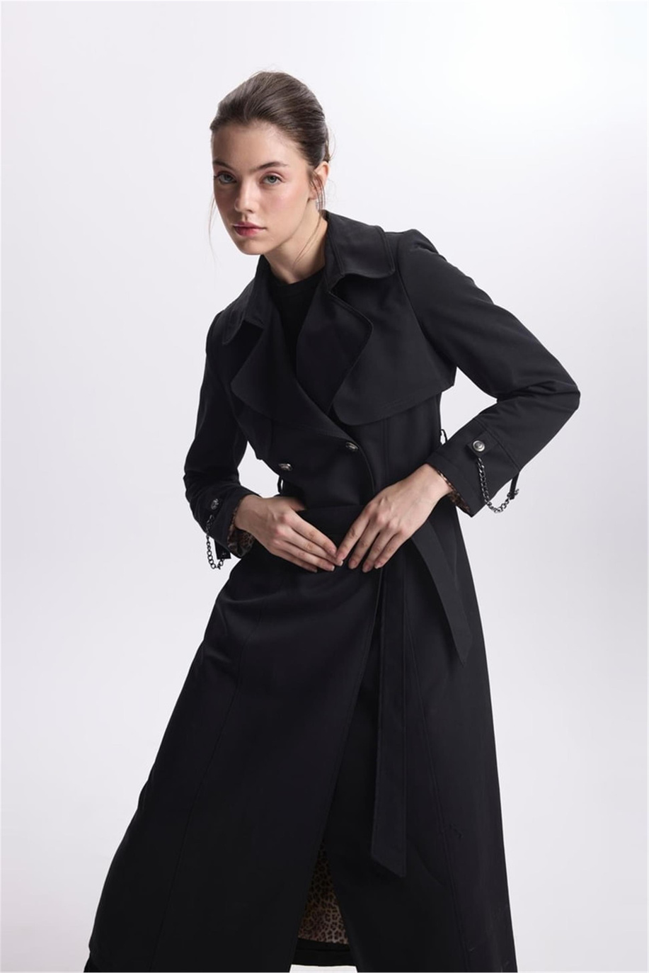 Zühre Zincir Detaylı Siyah Trençkot 13560