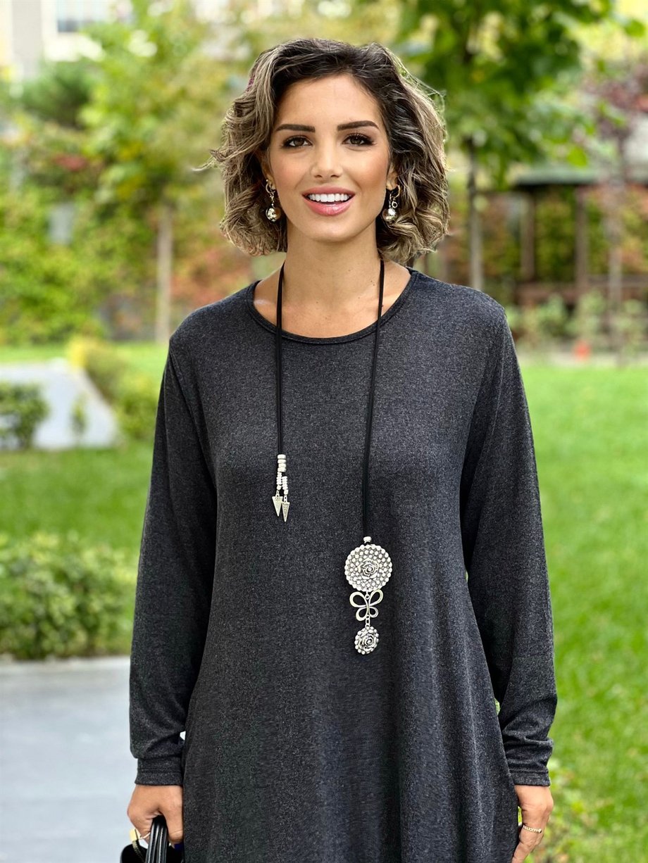 Kelebek Detaylı Kolye