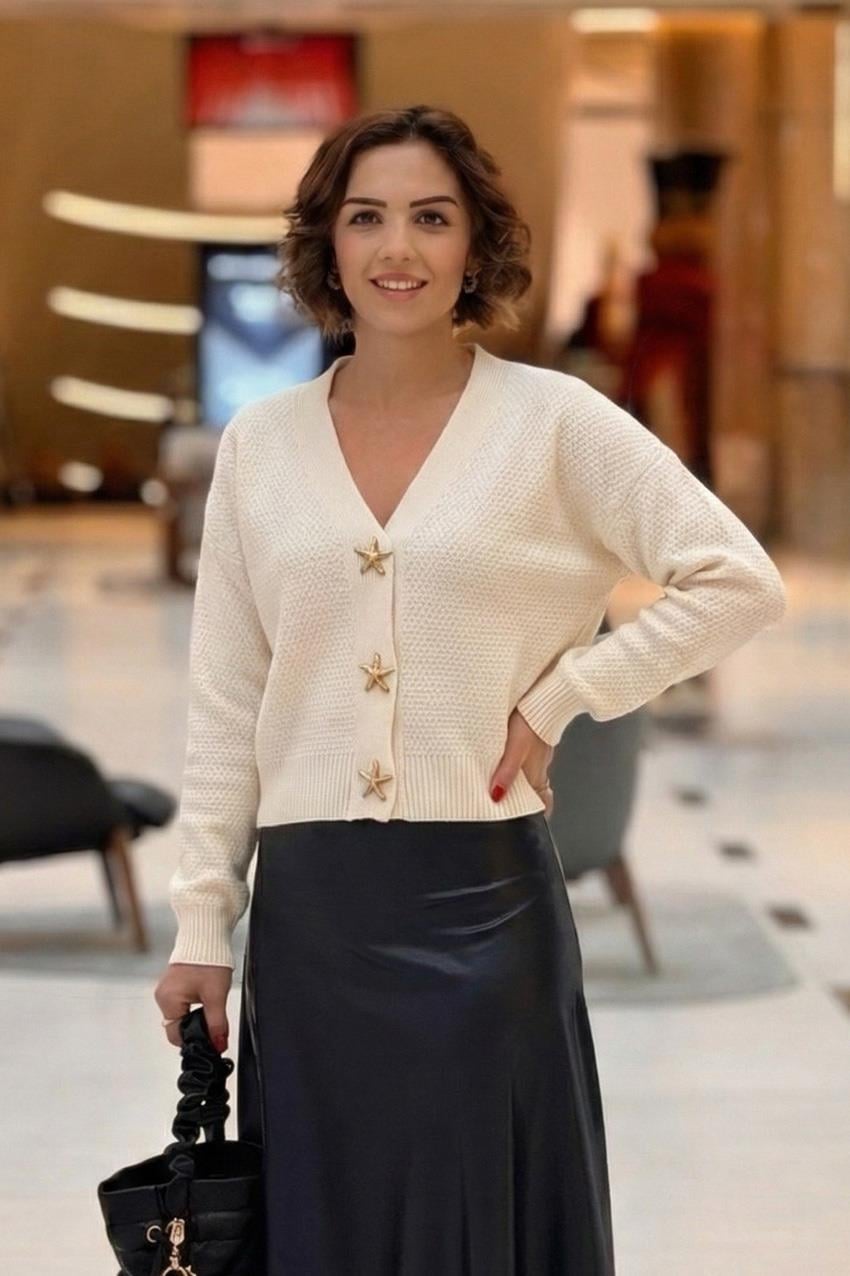 Krem Renk Deniz Yıldızı Düğmeli Triko Hırka
