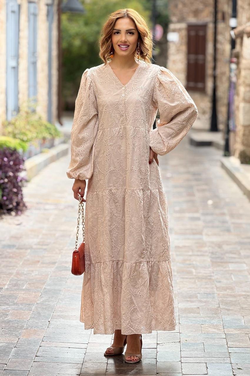 KremV Yaka Fistolu Astarlı Elbise