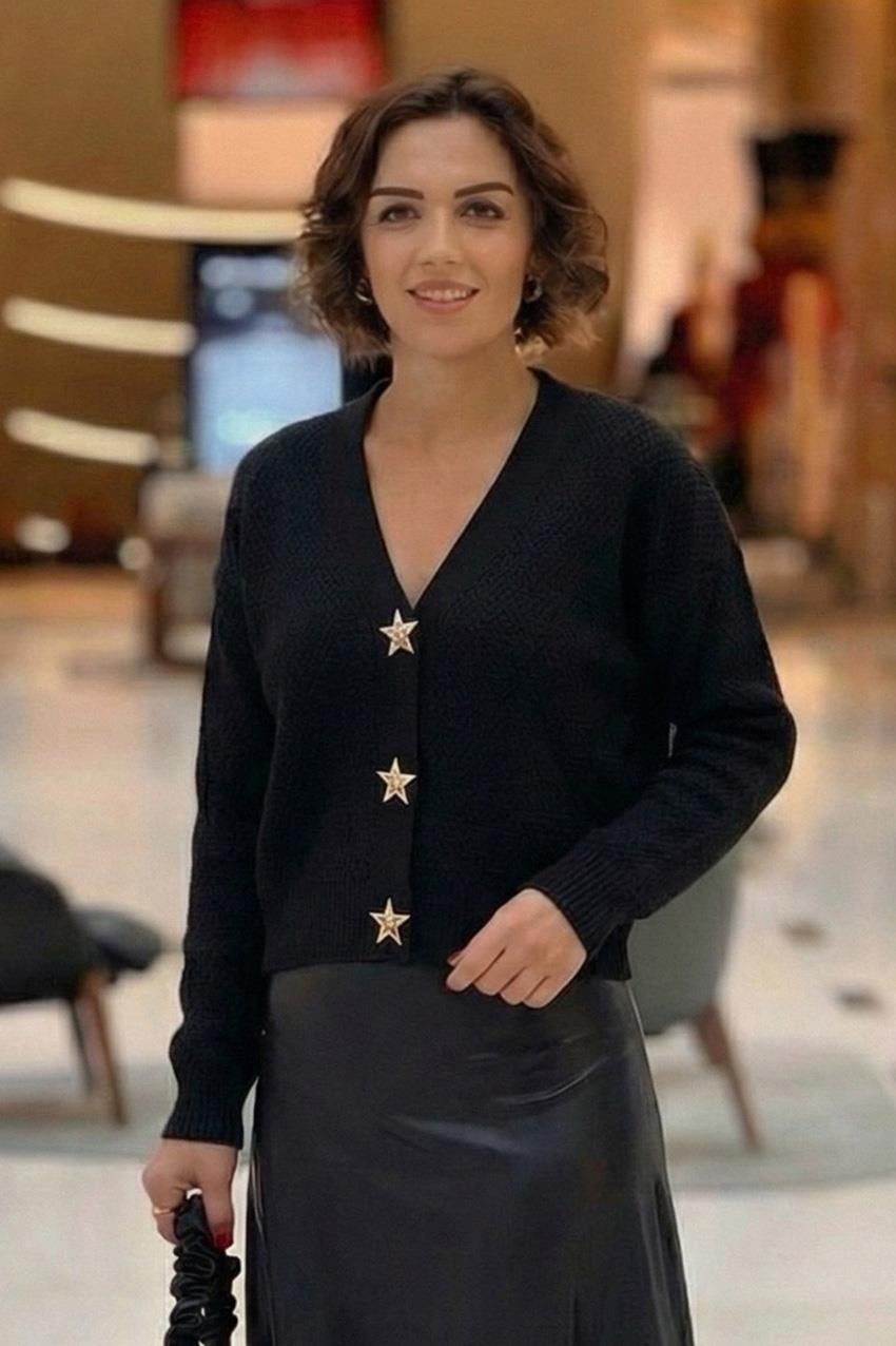 Siyah Deniz Yıldızı Düğmeli Triko Hırka