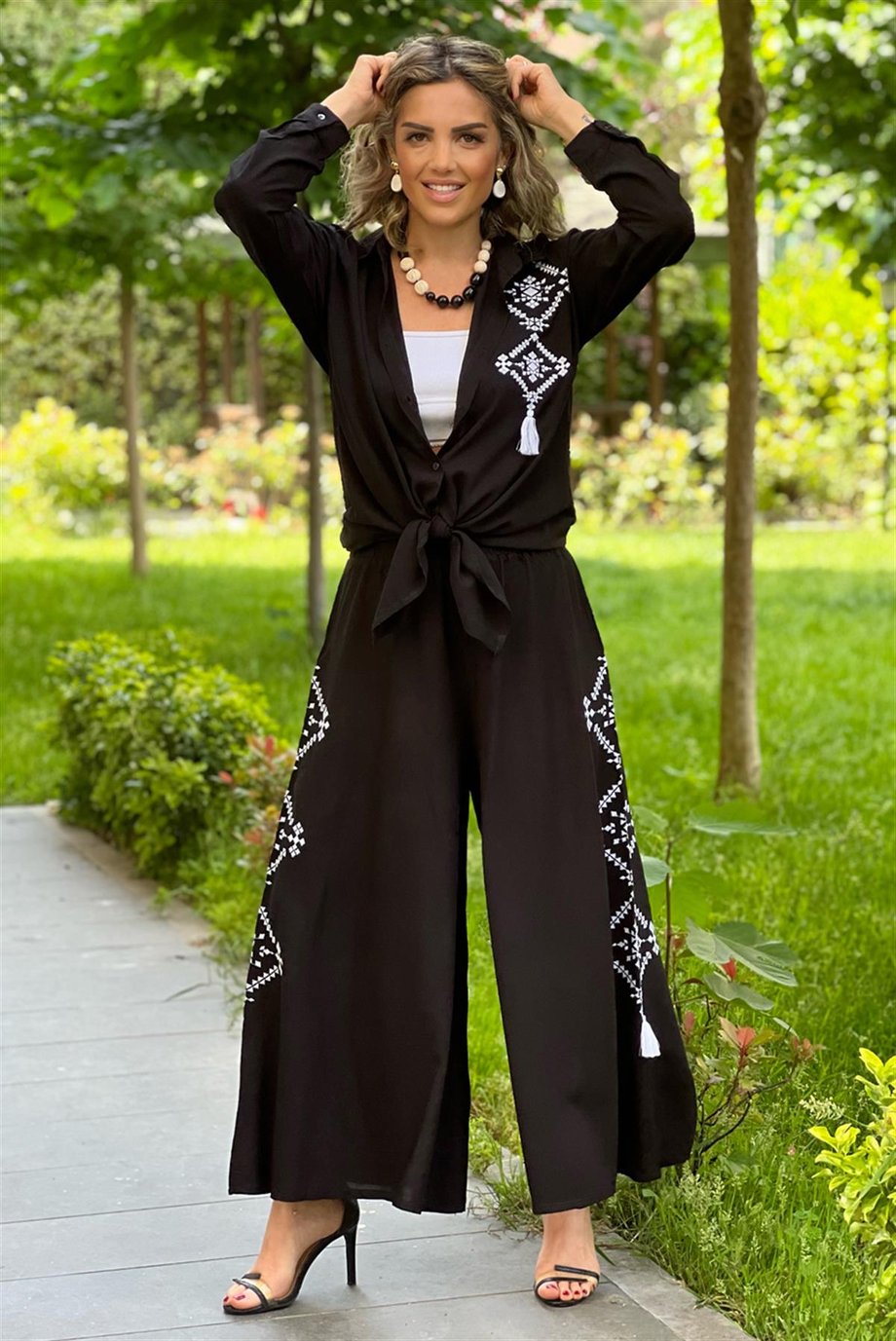 Siyah Patara Nakışlı Pantolon Gömlek İkili Takım