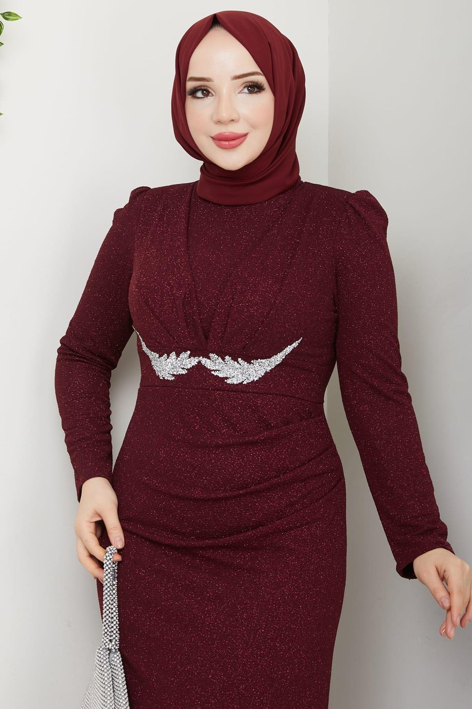 Kuyruklu Nergis Tesettür Abiye Bordo