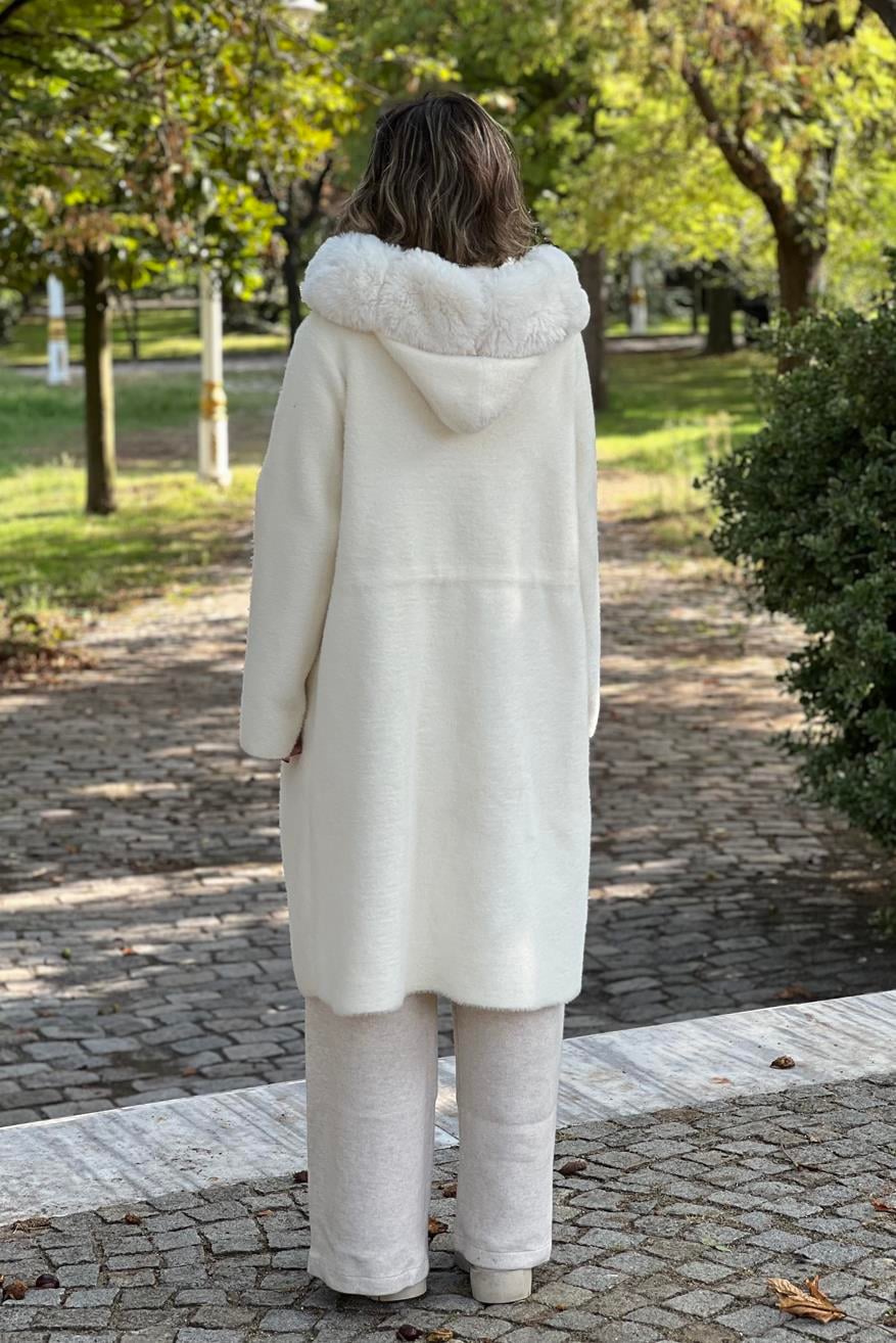 Beyaz Kürklü Angora Kaban