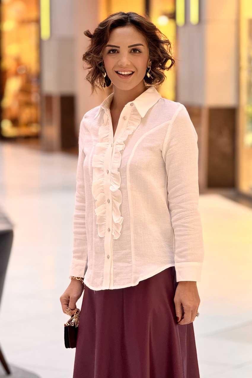 Beyaz Patı Fırfırlı Saten Gömlek