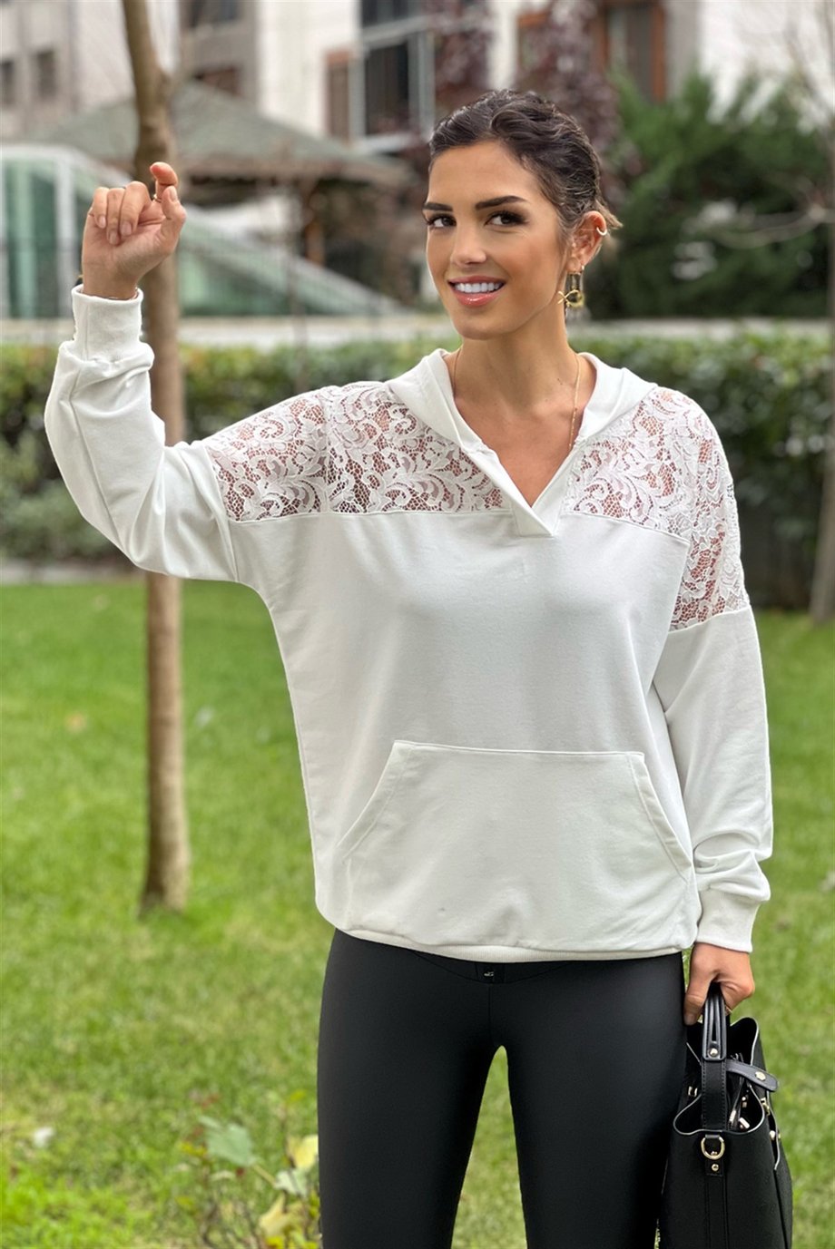 Beyaz Robası Fransız dantelli Sweatshirt