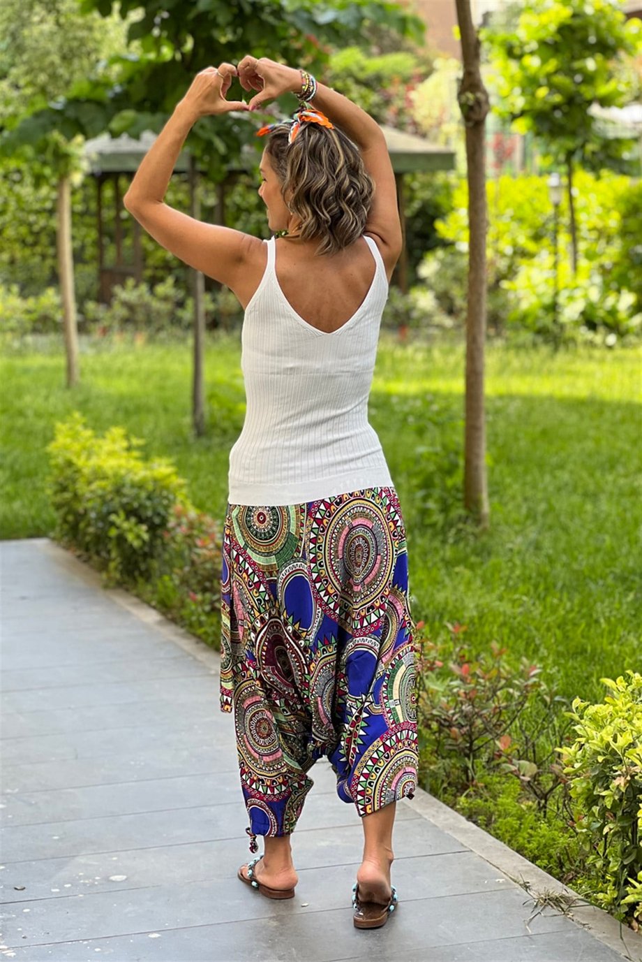 Beyaz V Yaka Crop