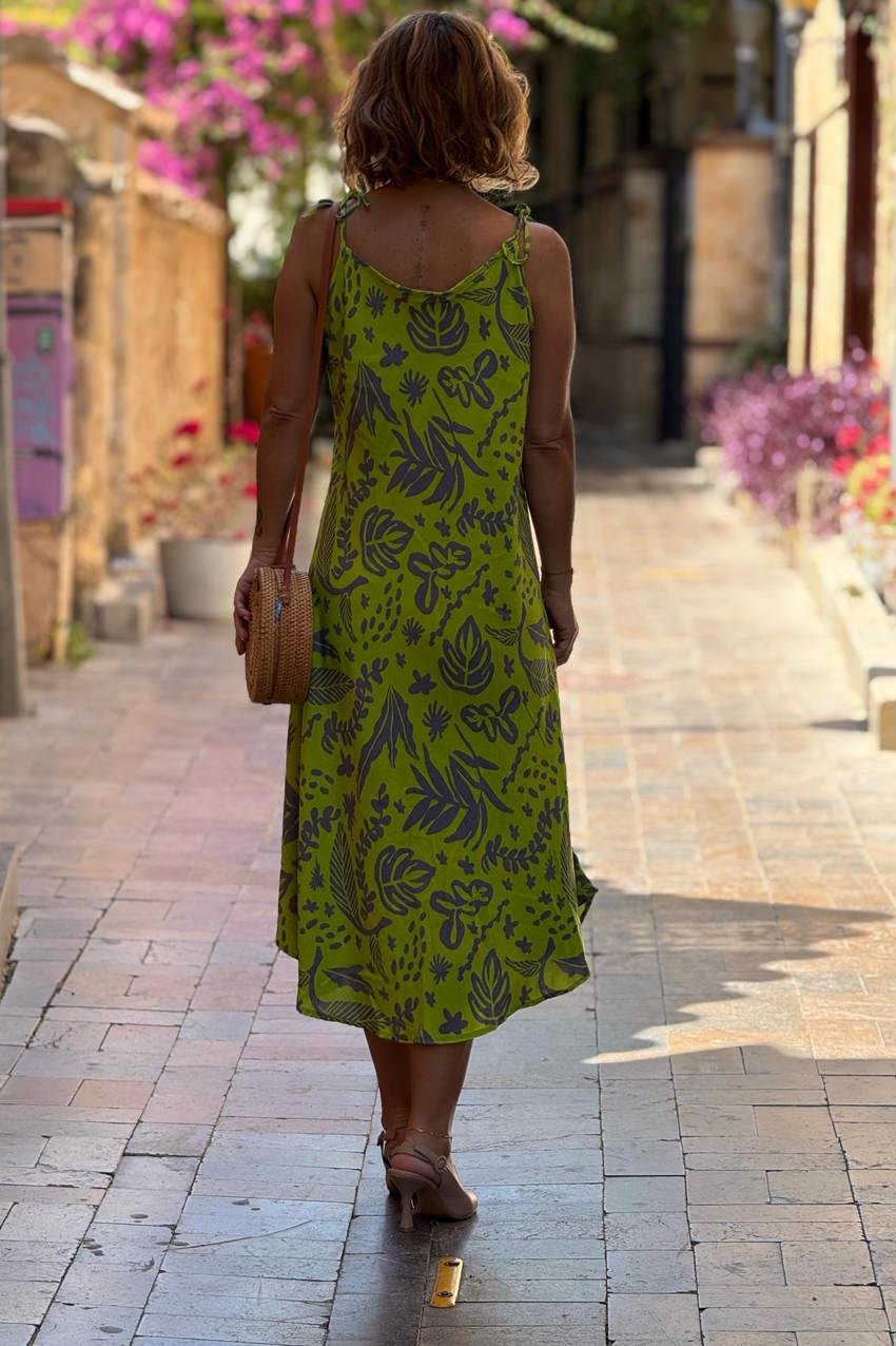 Fıstık Yeşili Hitit Desenli Omuzları Bağlamalı Askılı Elbise