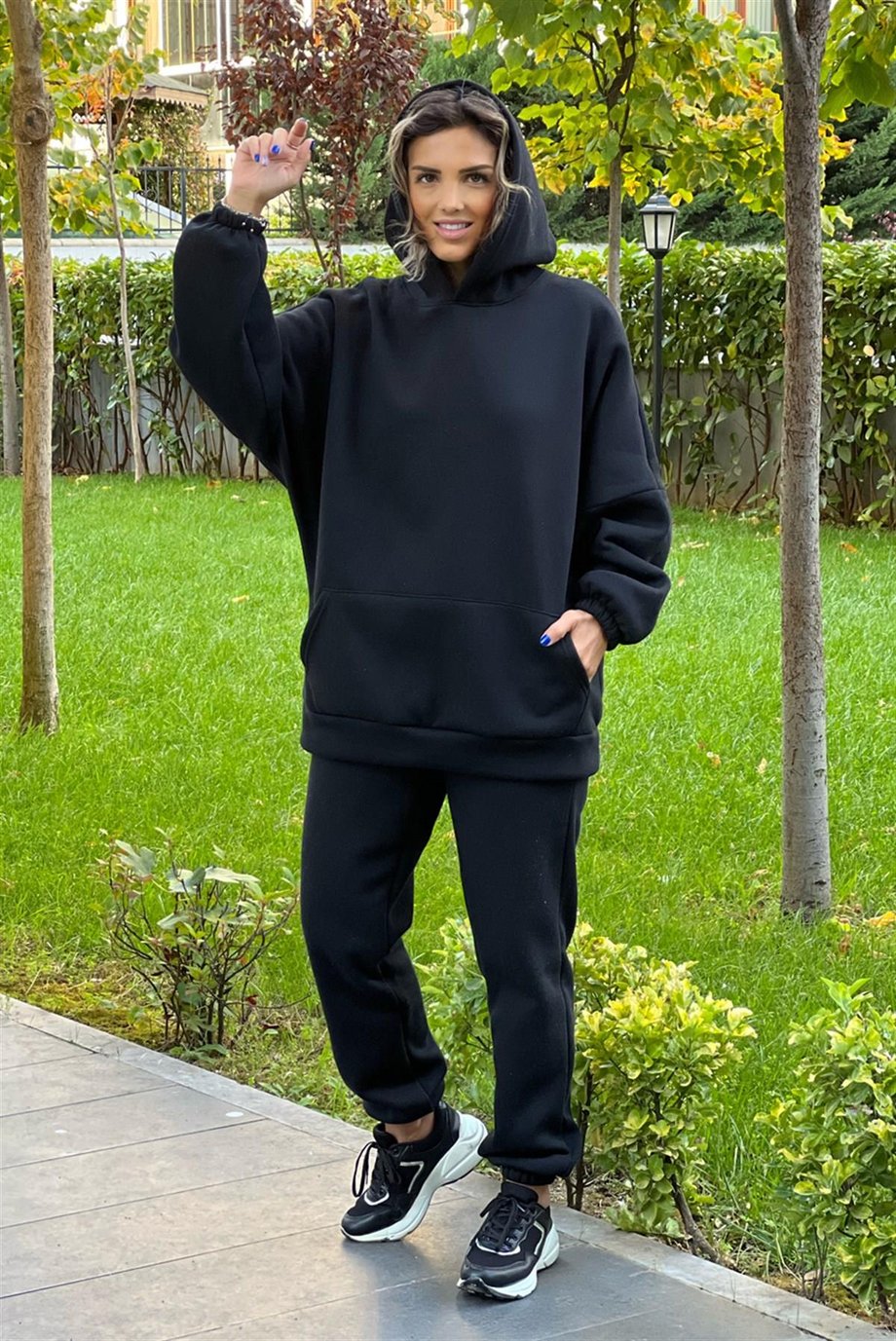 İçi Polarlı Siyah Eşofman Altı ve Siyah Sweatshirt