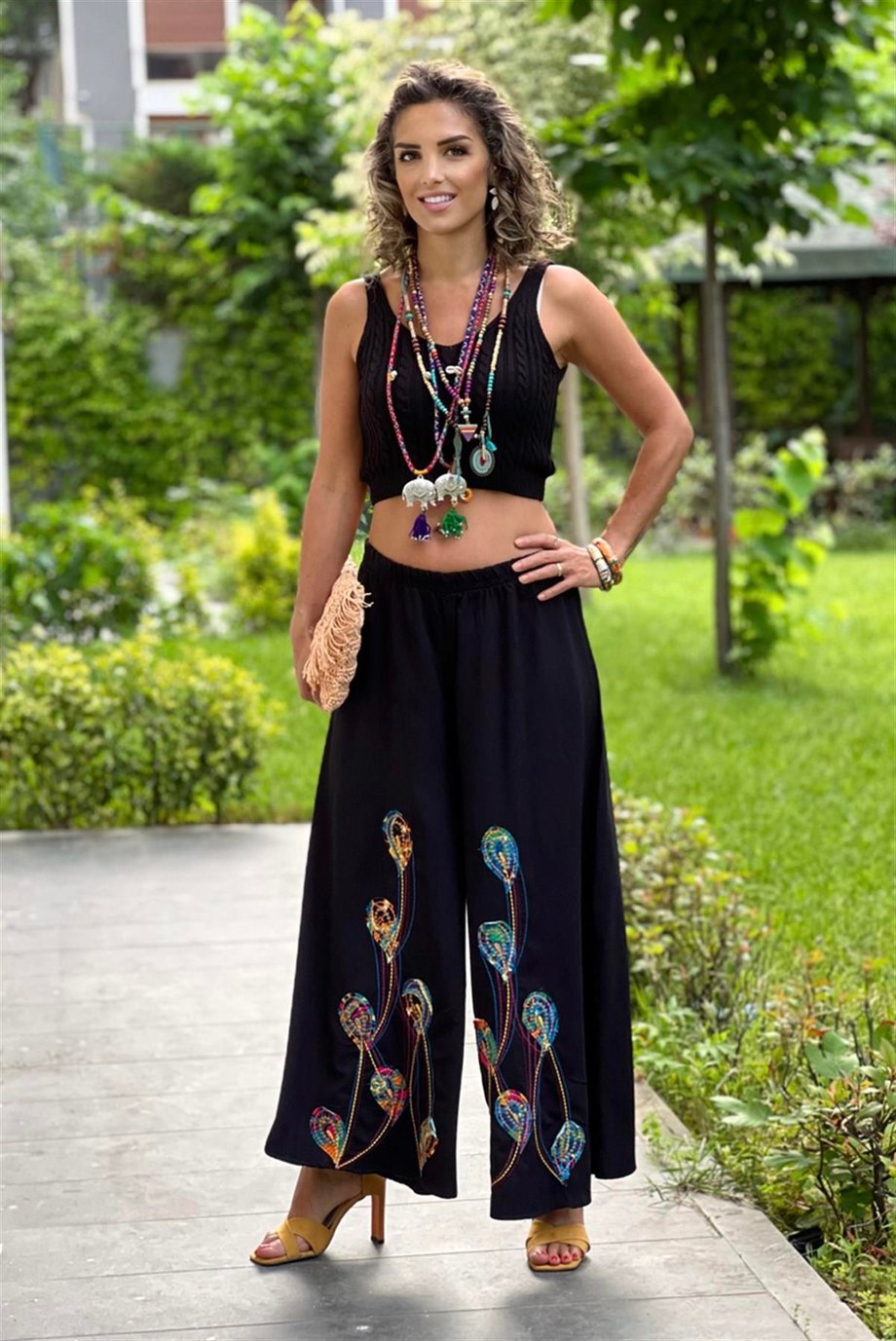 Kapadokya Nakışlı Siyah Pantolon Etek