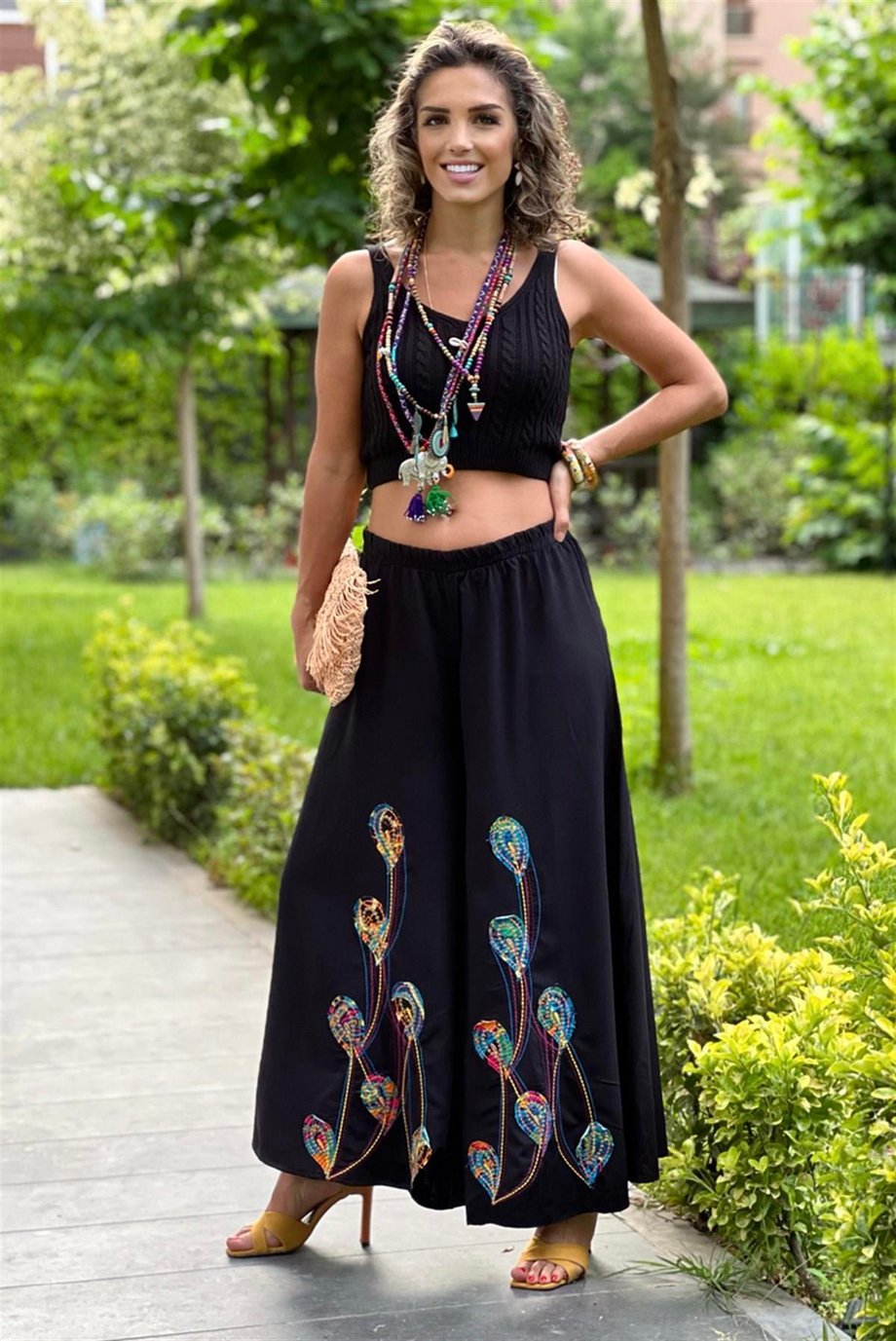 Kapadokya Nakışlı Siyah Pantolon Etek