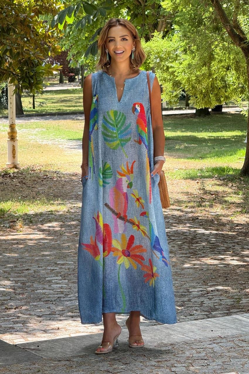 Kırmızı Papağanlı Sıfır Kol Elbise