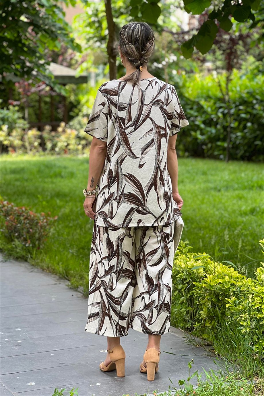 Krem Kahve Toskana Desenli Pantolon Bluz Takım