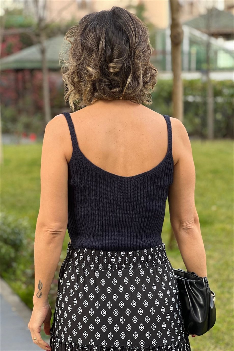 Lacivert Crop