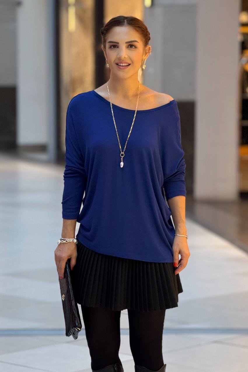 Mavi Sırtı V Yaka Bluz