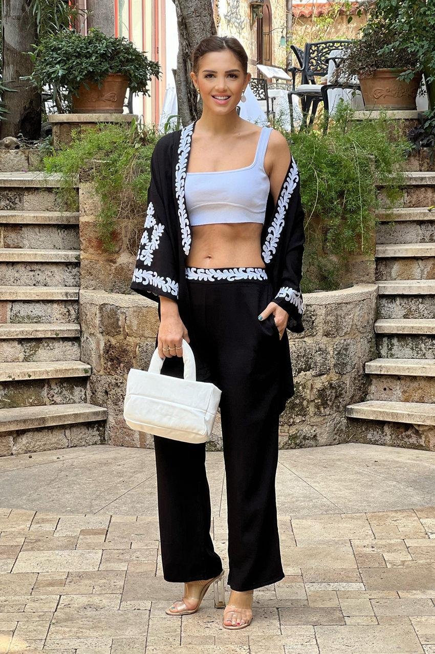 Siyah Beyaz Nakışlı Pantolon Ceket İkili Takım