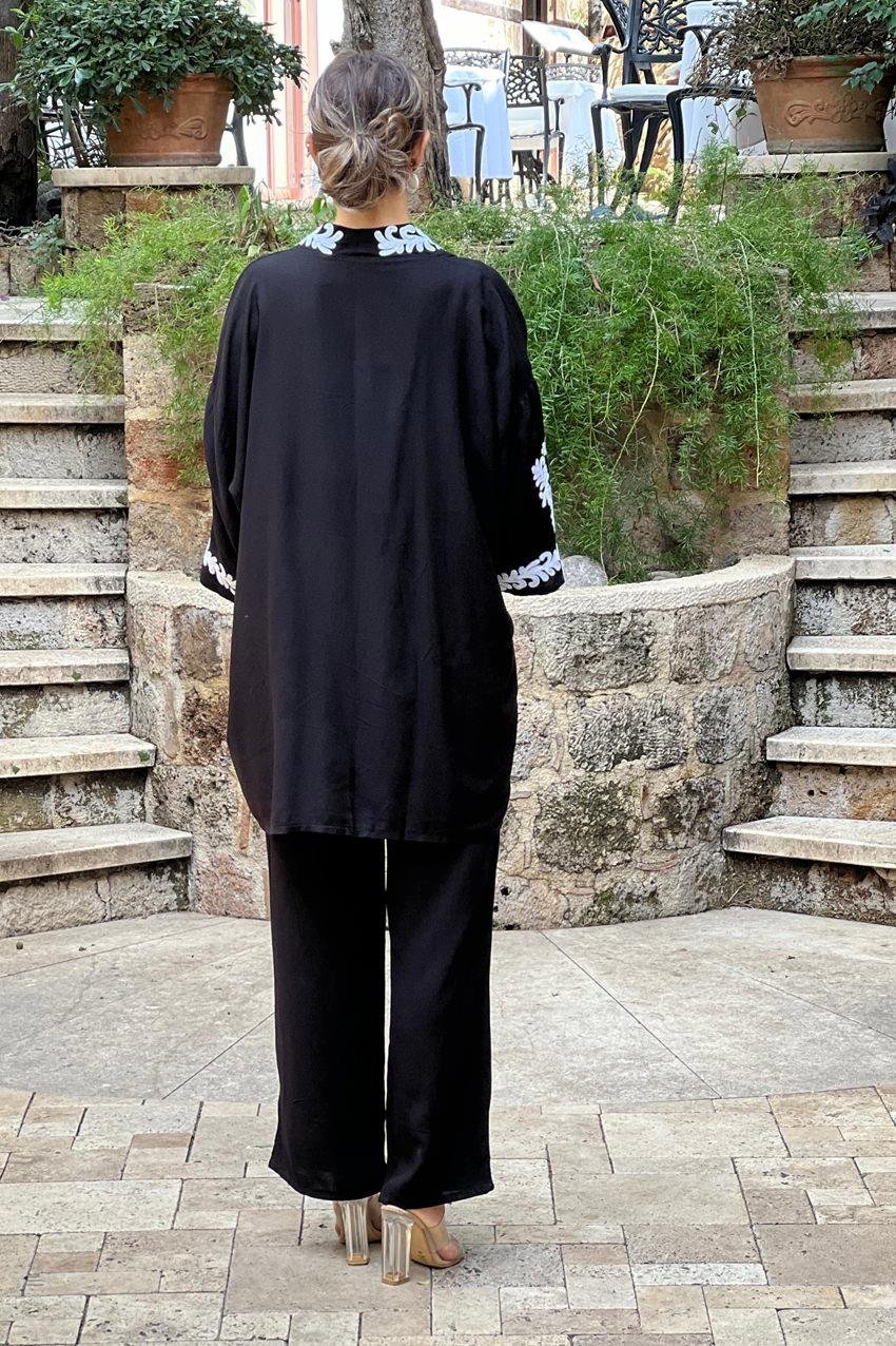 Siyah Beyaz Nakışlı Pantolon Ceket İkili Takım