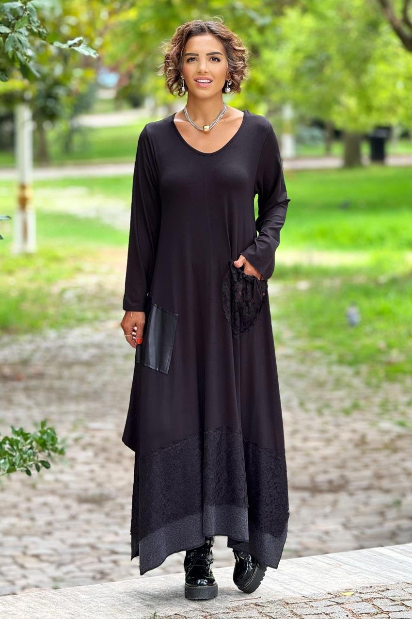 Siyah Cebi ve Etek Uçları Dantel Detaylı Elbise