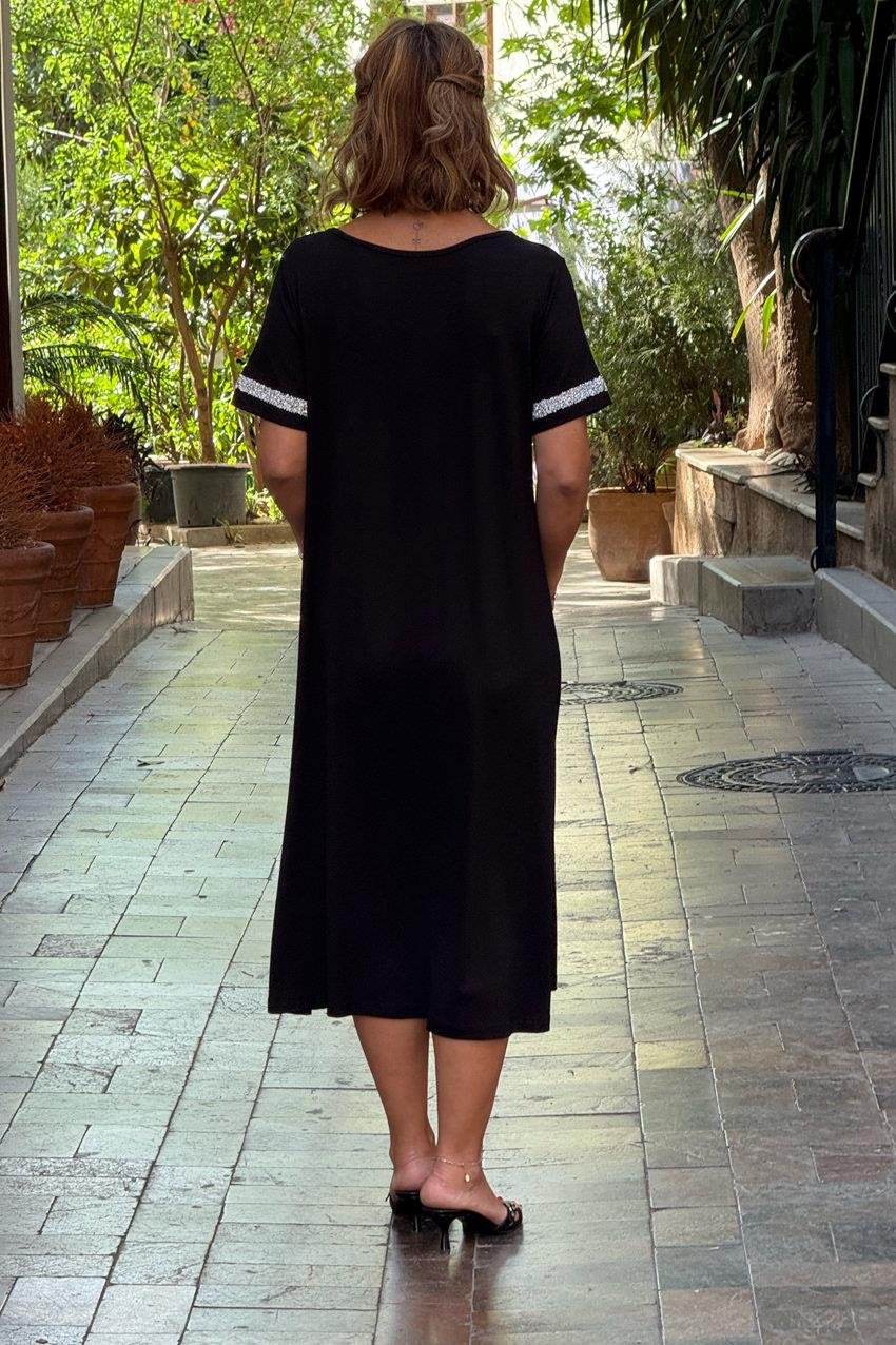 Siyah Gümüş Şeritli İnce Gösteren Elbise