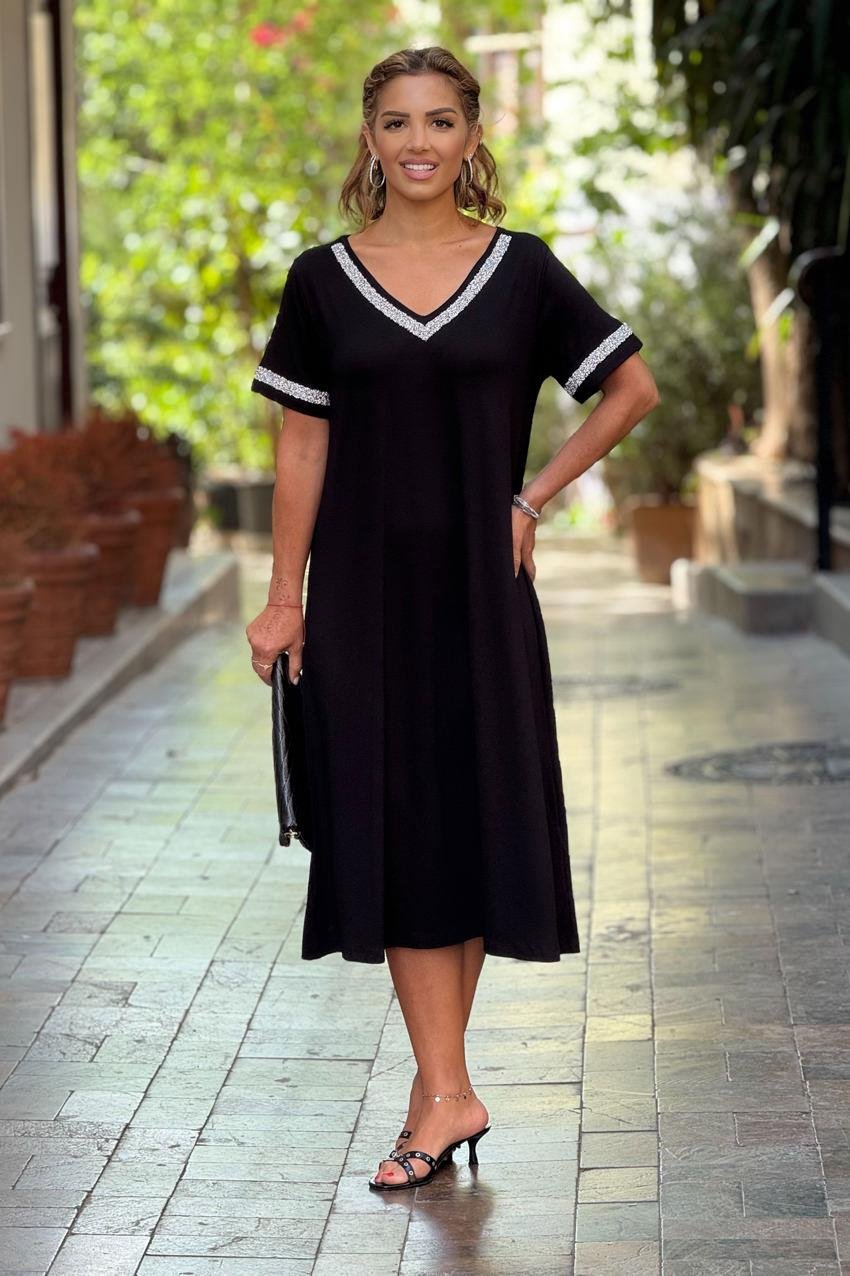 Siyah Gümüş Şeritli İnce Gösteren Elbise