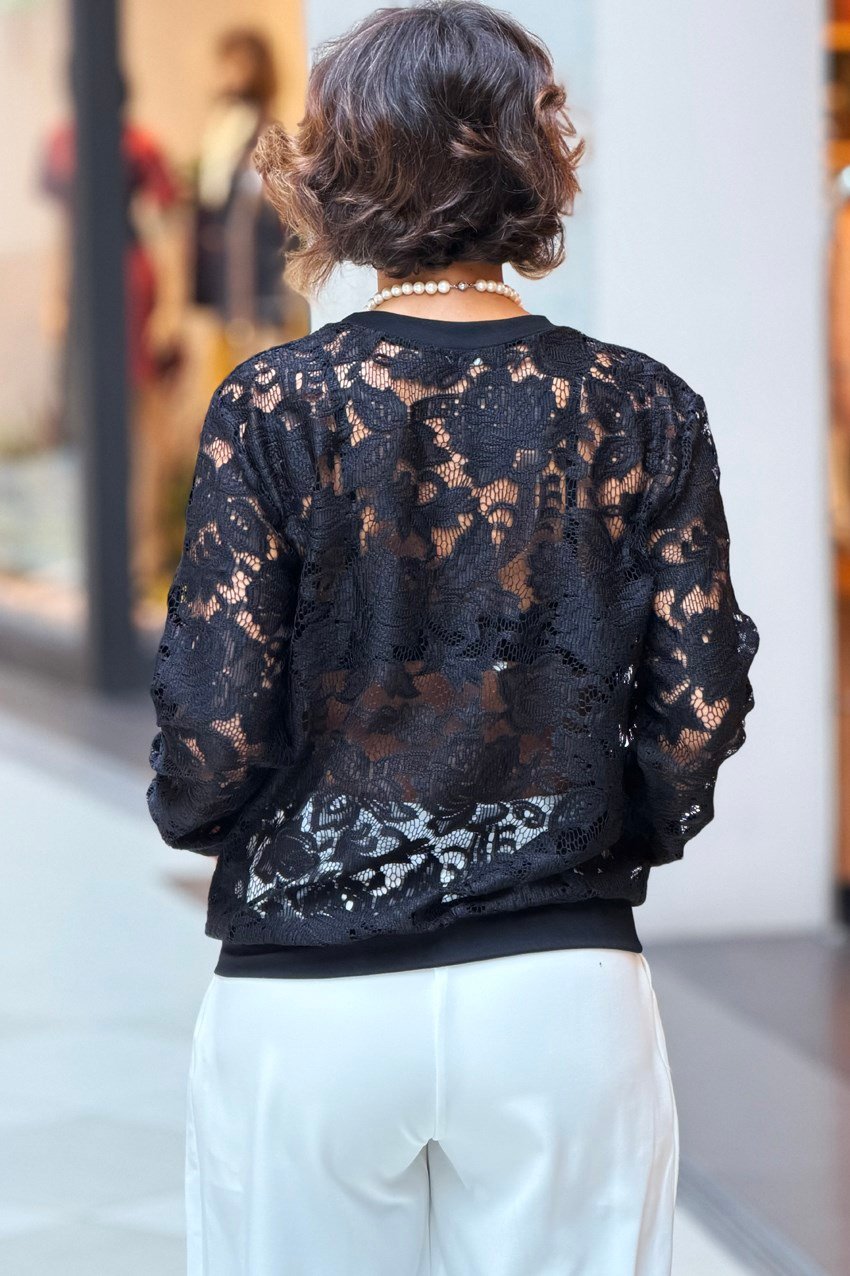 Siyah Güpürlü Tasarım Sweatshirt