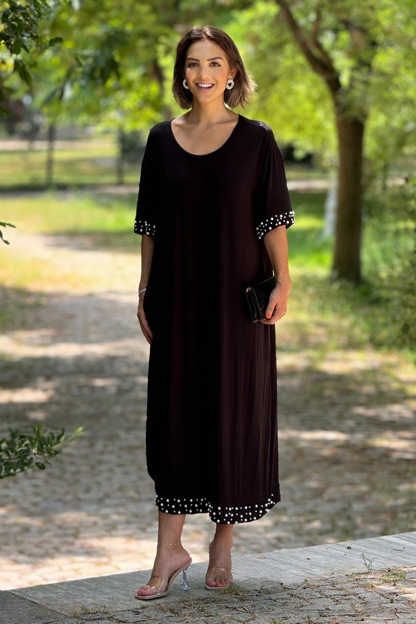 Siyah İncili İnce ve Uzun Boylu Gösteren Elbise
