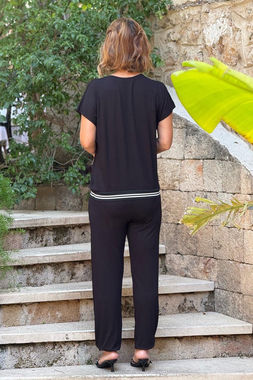 Siyah Kemer Detaylı Pamuklu Takım