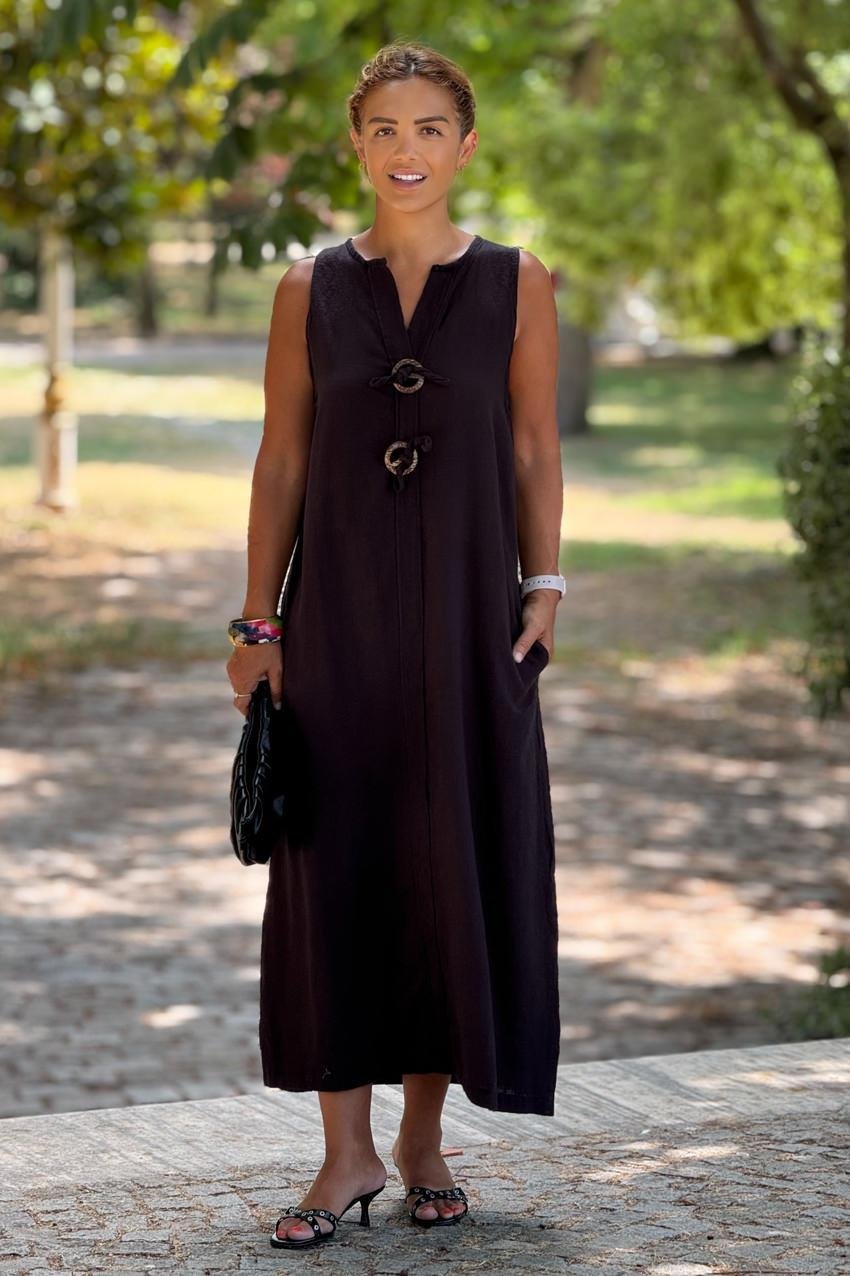 Siyah Kolsuz İtalyan Keten Elbise