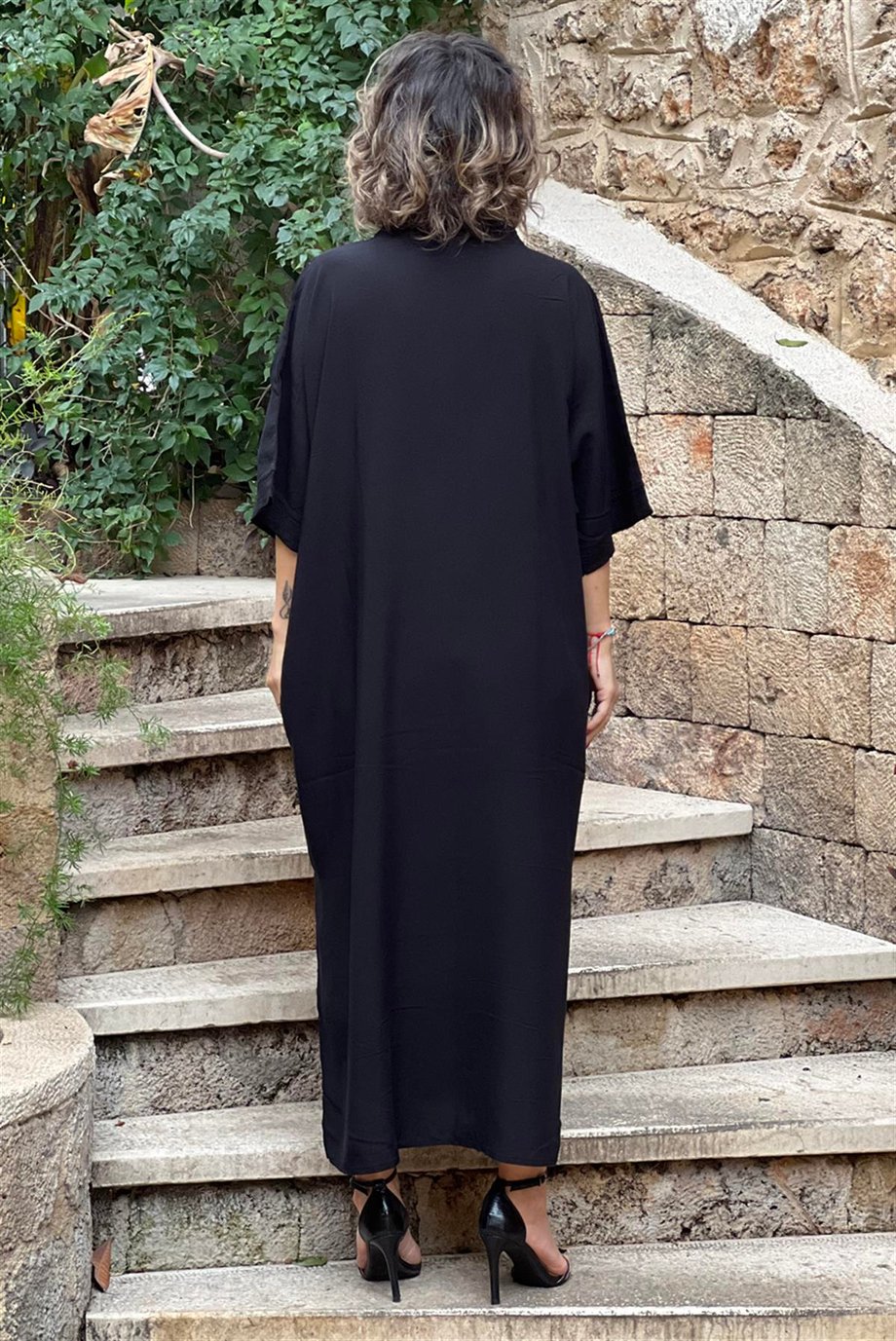 Siyah Matilda Kanaviçe Gül İşlemeli Elbise