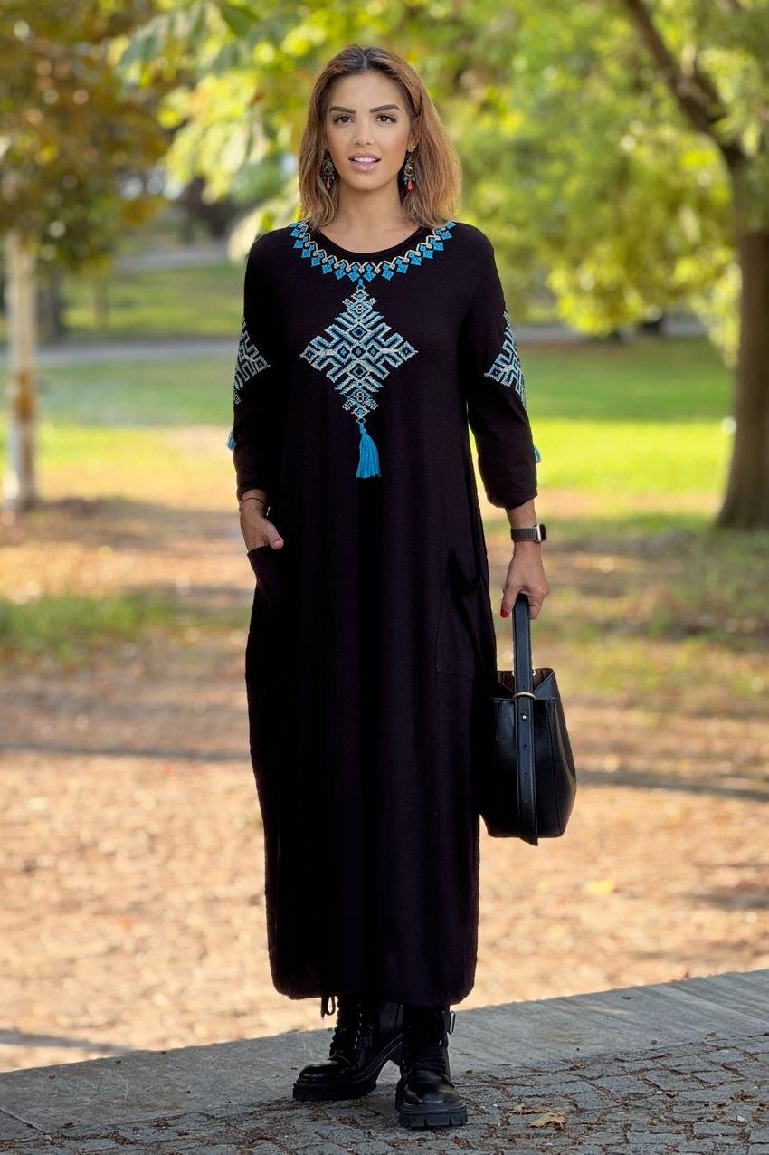 Siyah Mavi Kilim Nakışlı Pamuklu Penye Viskon Elbise